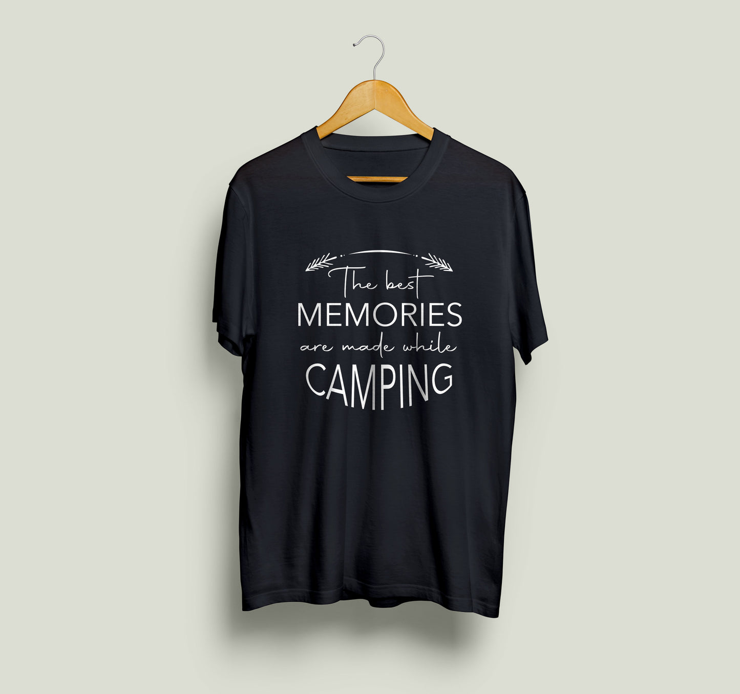 T-Shirt "The best memories are made while camping" - schwarz