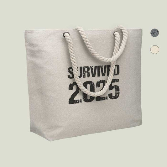 Strand- & Einkaufstasche „Survived 2025“ – robust & mit Statement